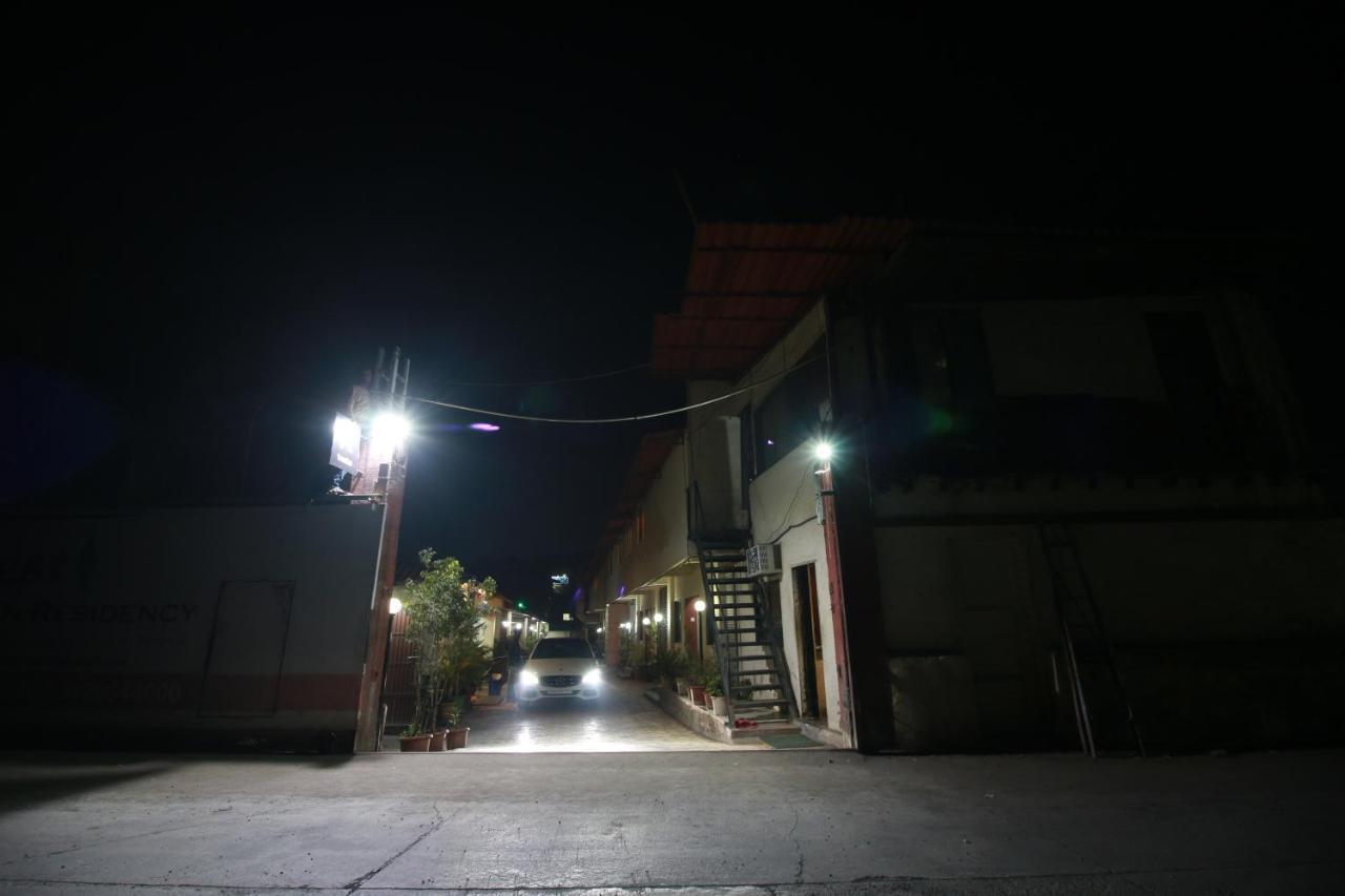 Hotel Nest Inn Residency Bhiwandi Exterior foto